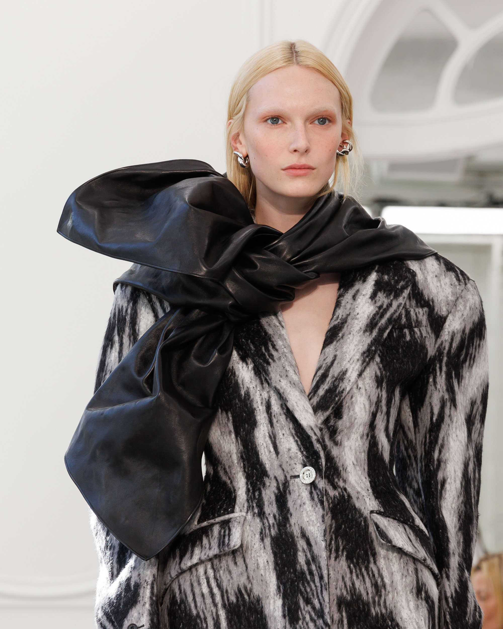 GIVENCHY FW25 WOMENSWEAR COLLECTION