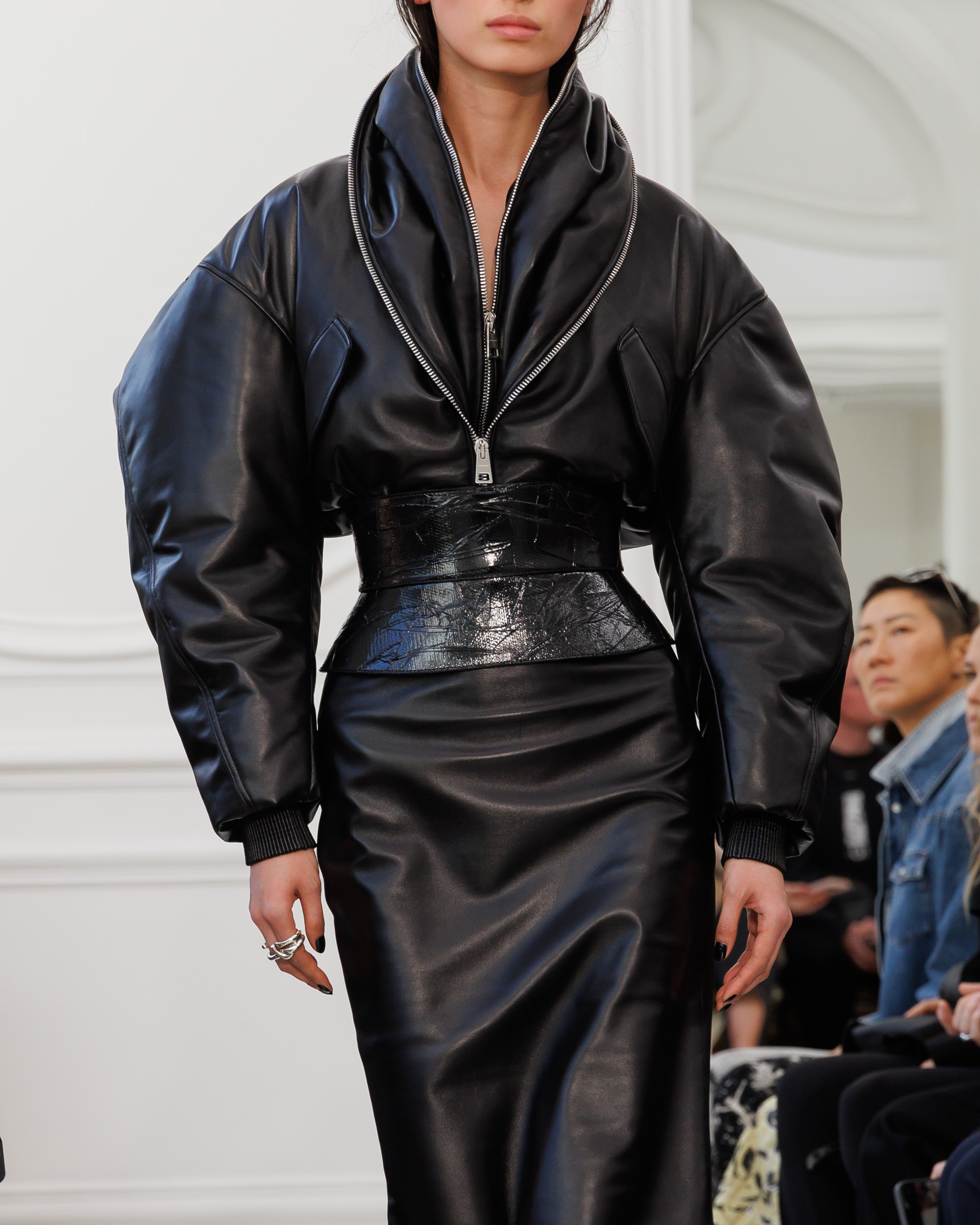 THE FALL WINTER 2025 WOMENSWEAR COLLECTION BY SARAH BURTON