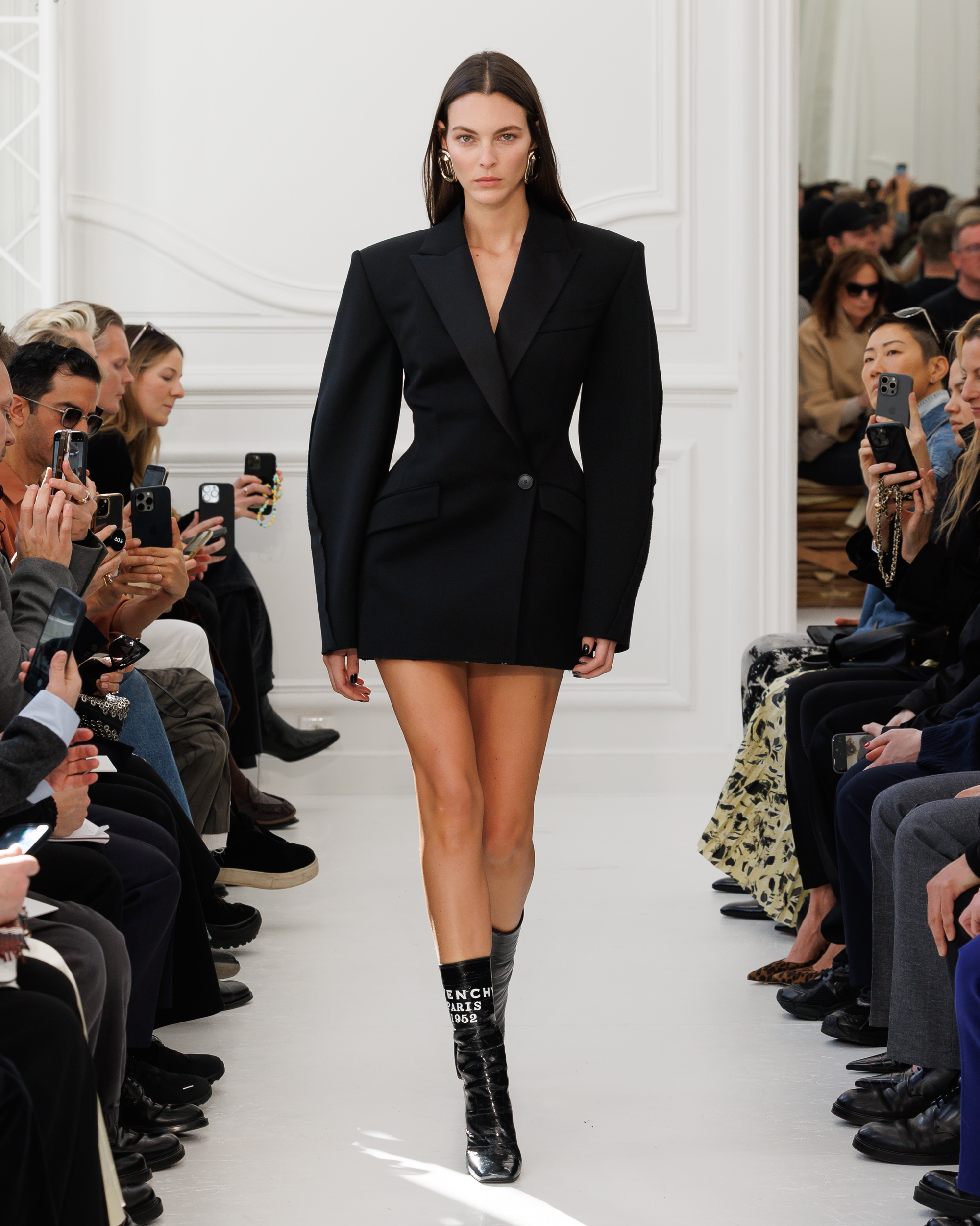 Givenchy_Womenswear_AW25_Look_03