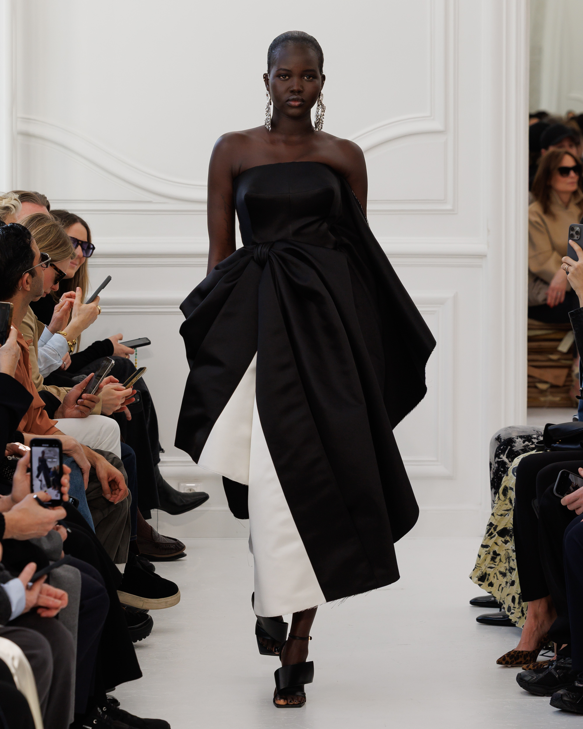 Givenchy_Womenswear_AW25_Look_48