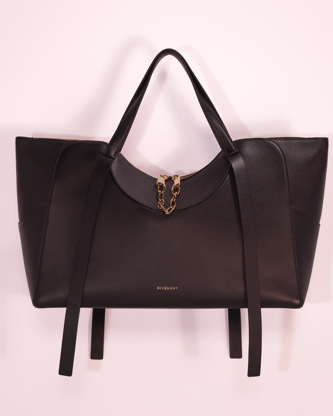 GIVENCHY_2026_SNATCH_BAG_CAMPAIGN_4x5_07