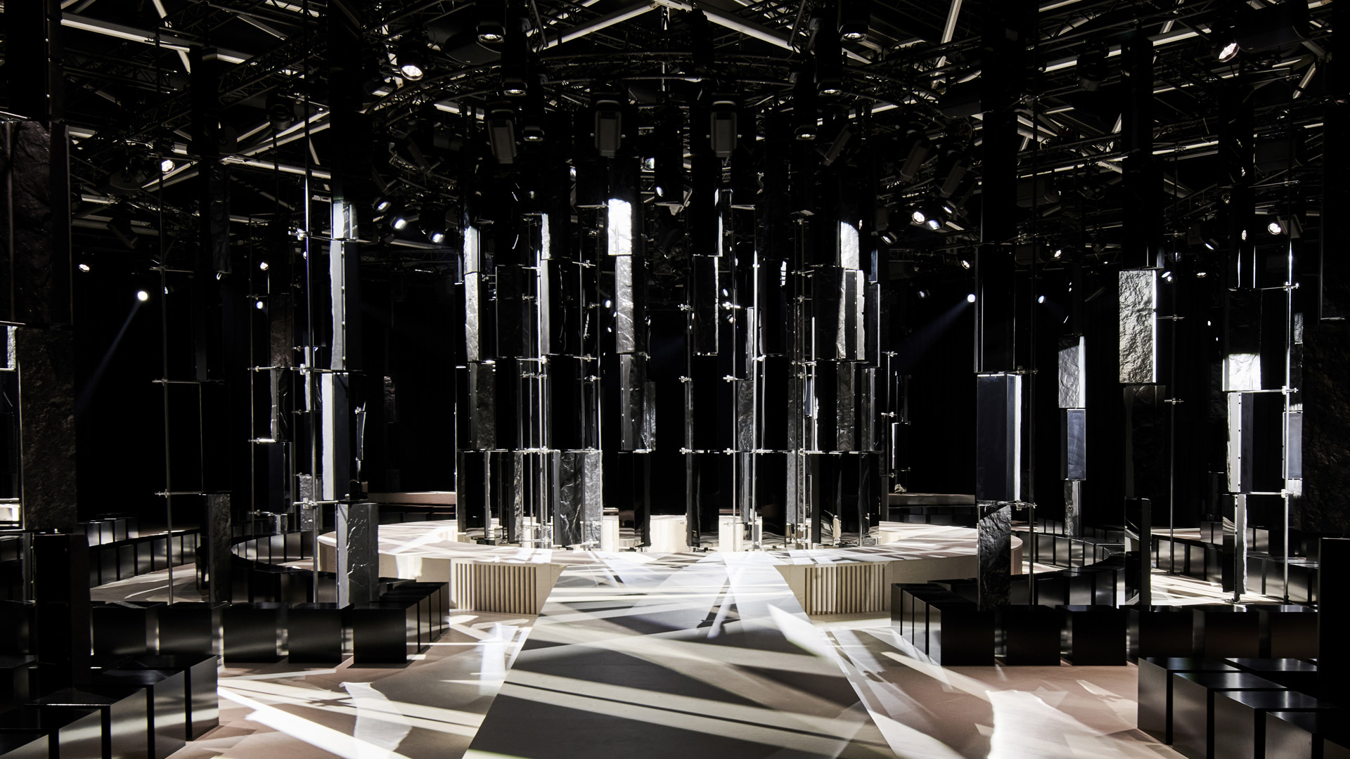 GIVENCHY_FW26_SHOW_LOCATION_DSC_8209_16x9