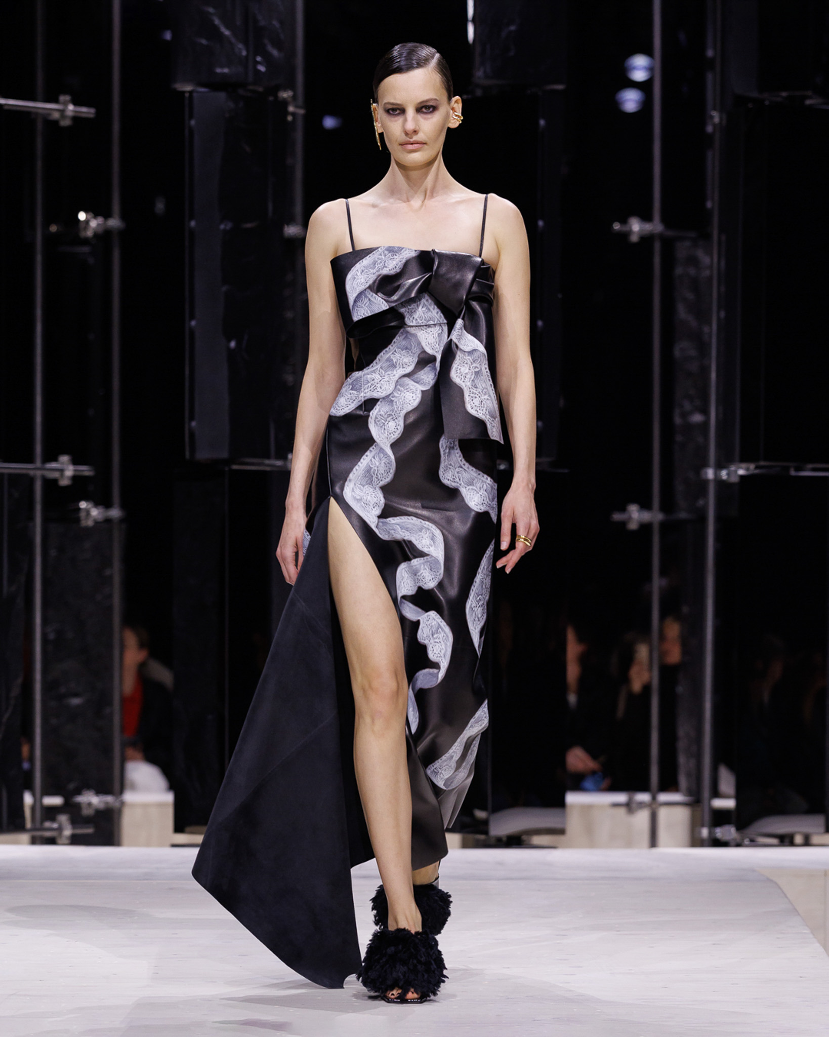 GIVENCHY_FW26_WOMAN_SHOW_LOOK_10