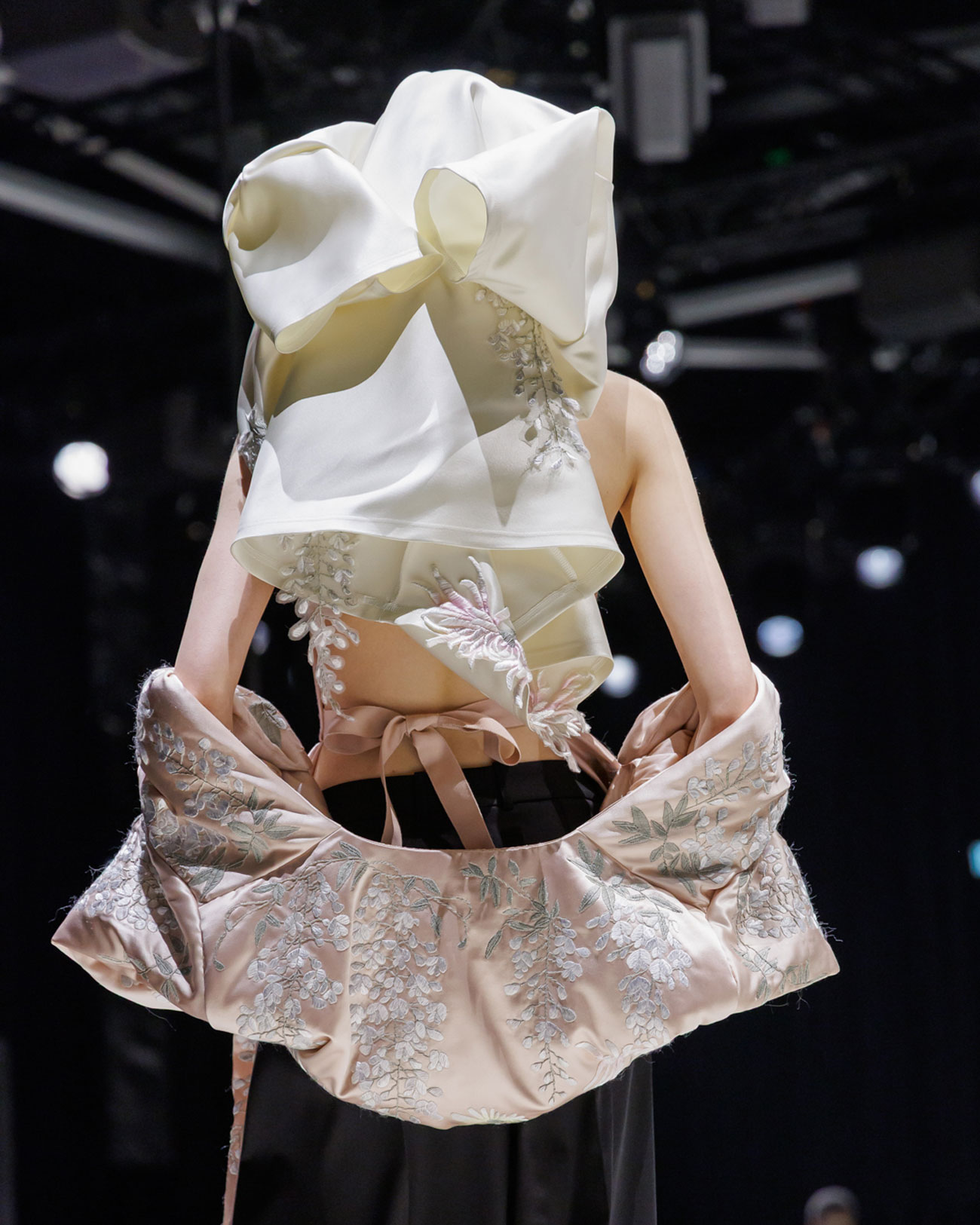 GIVENCHY_FW26_WOMEN_SHOW_LOOK_51_DETAILS_2_-005