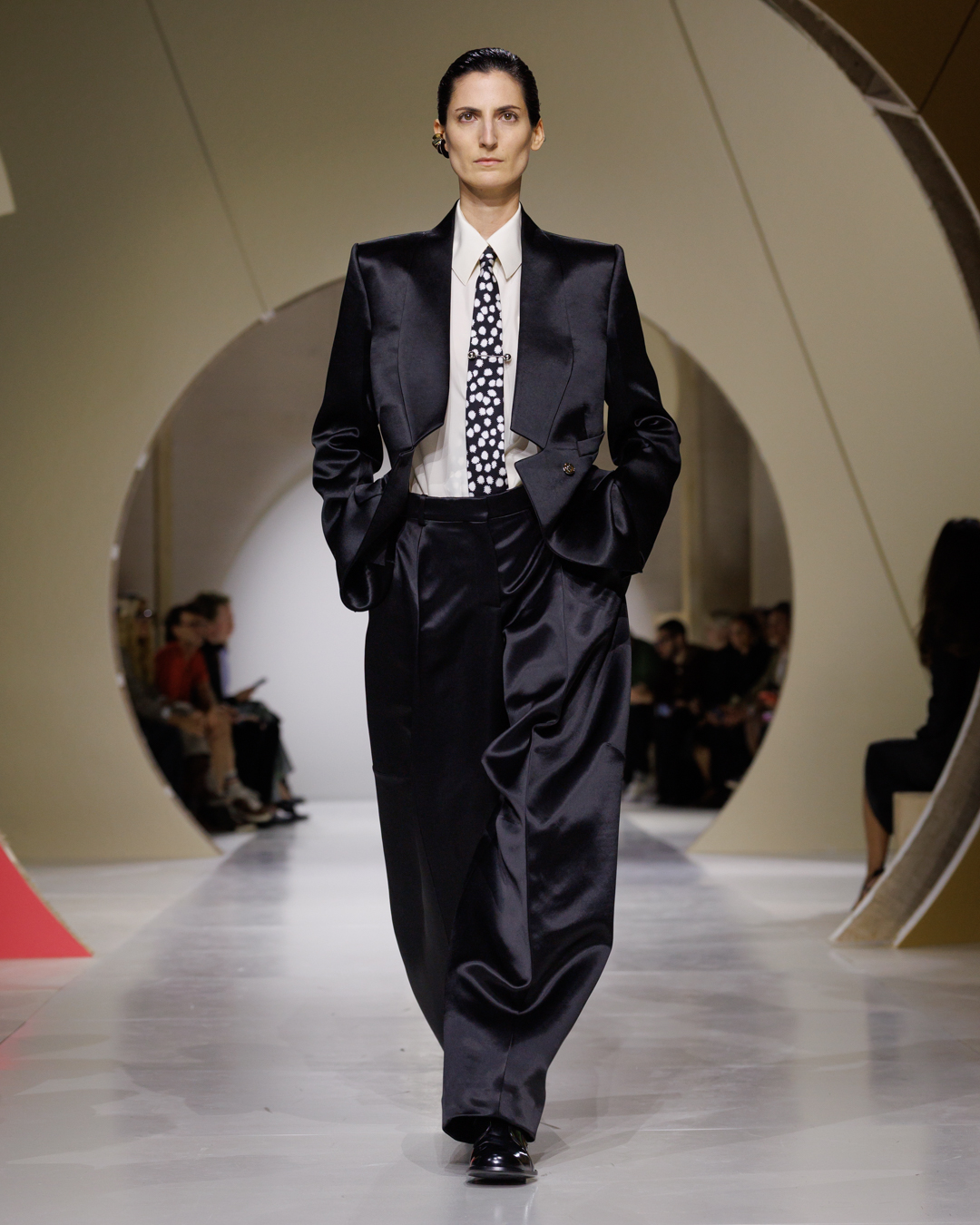 GIVENCHY_SS27_WOMEN_SHOW_LOOK_22