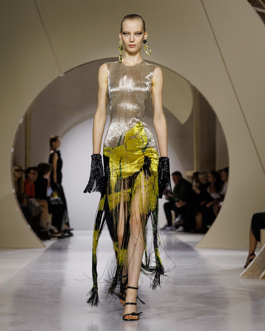 GIVENCHY_SS27_WOMEN_SHOW_LOOK_50