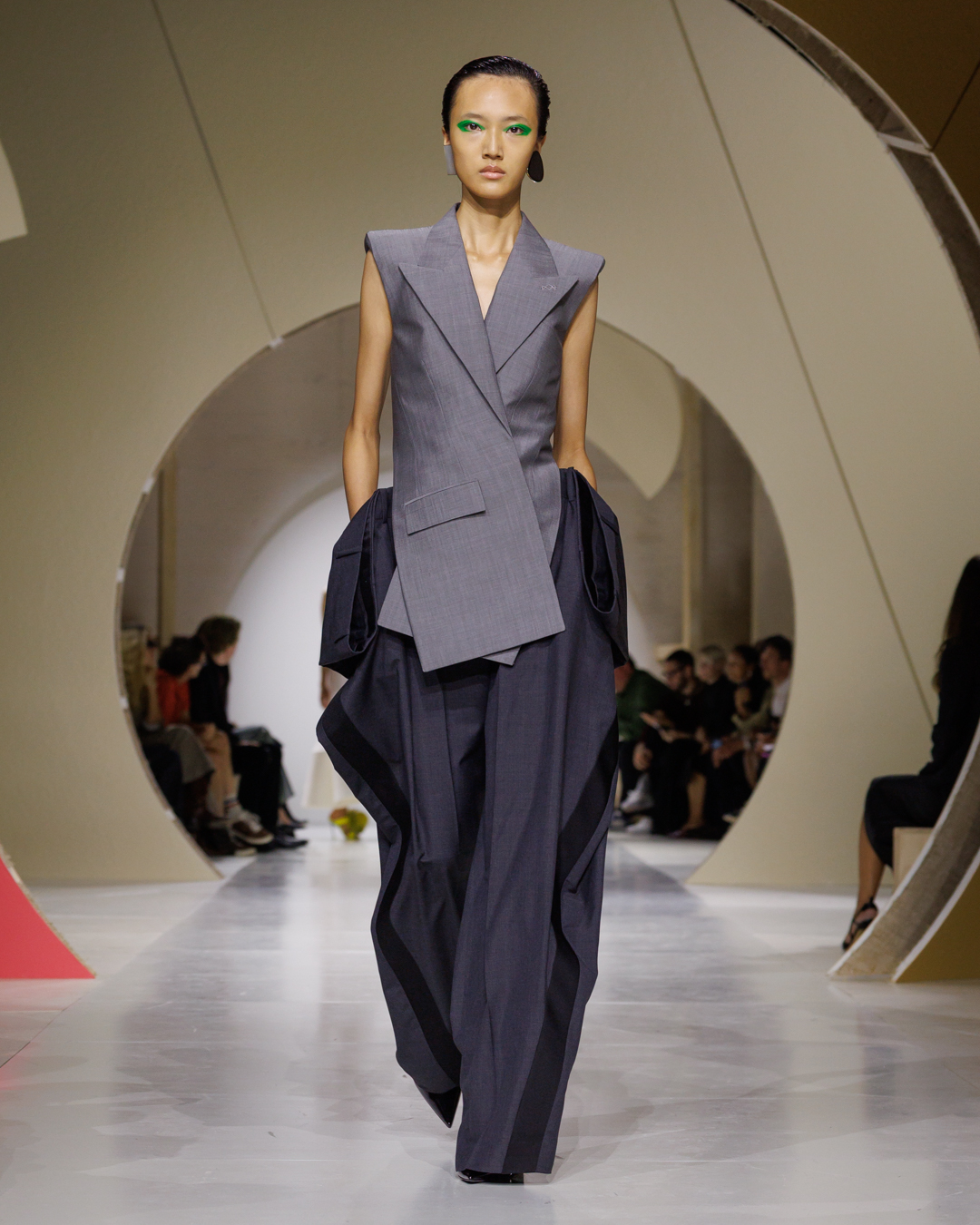 GIVENCHY_SS27_WOMEN_SHOW_LOOK_42