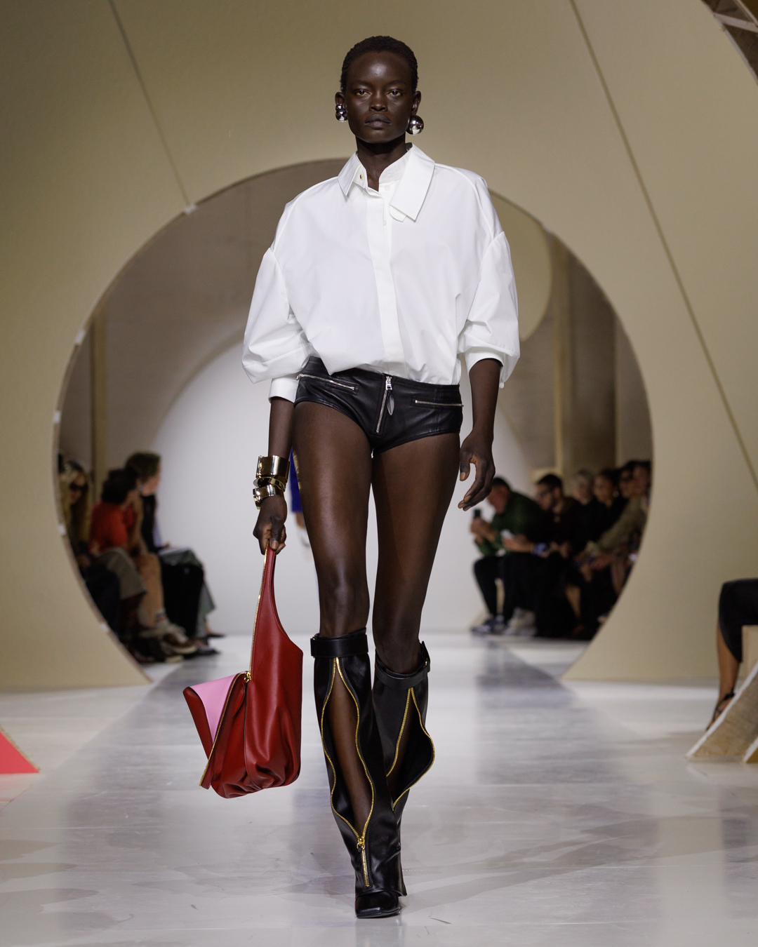 GIVENCHY_SS27_WOMEN_SHOW_LOOK_10