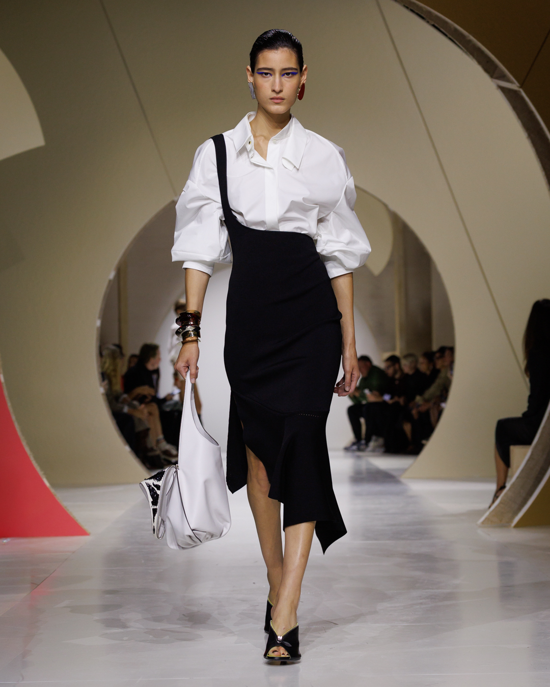 GIVENCHY_SS27_WOMEN_SHOW_LOOK_12