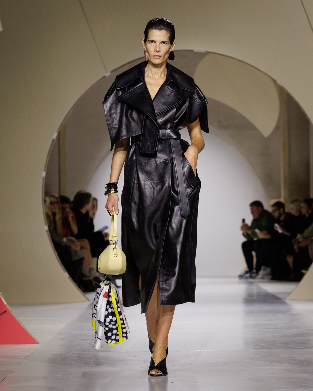 GIVENCHY_SS27_WOMEN_SHOW_LOOK_14